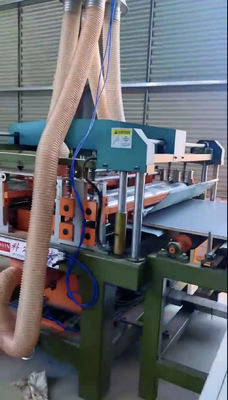 qualité  Four Sides Edge Trimming Saw Short Cycle Hot Press Machine 4X8 4X9 4X10 usine