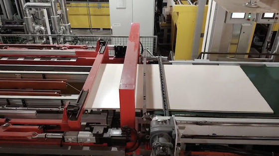 acheter Presse à chaud automatique à ligne pour le contreplaqué 1800 tonnes online manufacture