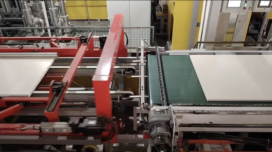 Laminage à chaud à court cycle en contreplaqué 1200 tonnes