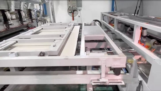 Machine de pressage à chaud pour revêtement de meubles à court cycle Melamine Mdf Machine de pressage 80 feuilles heure