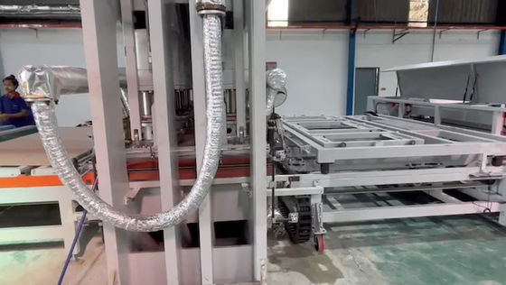 4X8 Machine à pressage à chaud à court cycle contreplaqué Melamine laminée 1800 tonnes