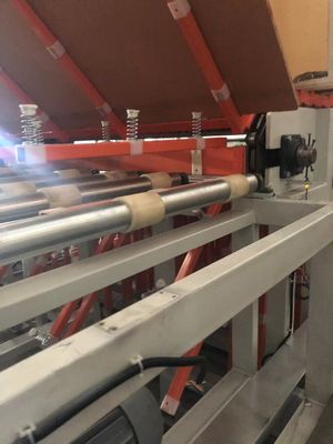 Presses à chaud hydrauliques pour contreplaqué